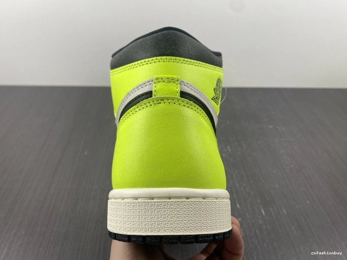 Volt 555088-702 1 Jordan OG High Air 0817
